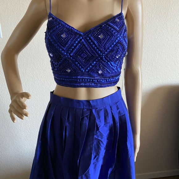 NWT Adrianna Papell Embellished Top Taffeta Size 8 - Picture 4 of 11